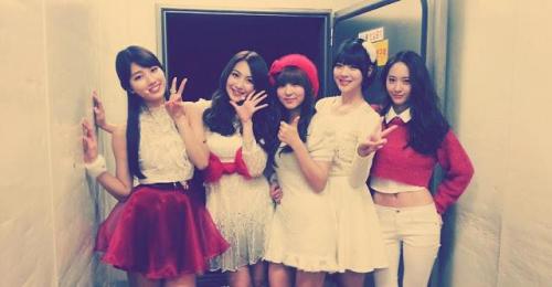 121221 Sohyun, Jiyeong, Suzy, Sulli & Krystal - Carol Medley + White @ Music Bank Year-End Special